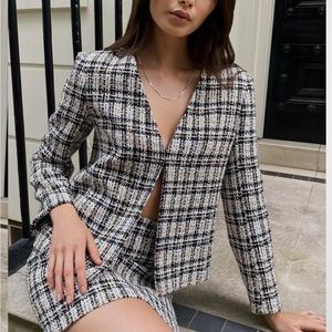 NWT! Babaton Tretter blazer